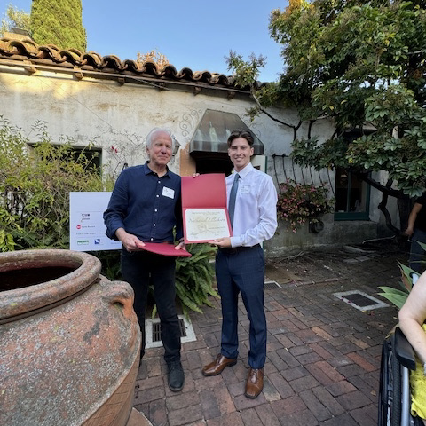 84D1C8AE-CF1E-497A-B6DC-409C85555FEC_1_201_a