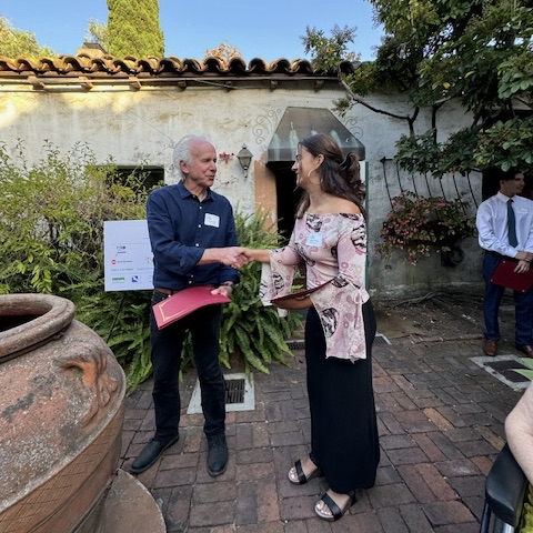 9E540424-B5EA-43D8-BAF0-07EE7B7048BB_1_201_a